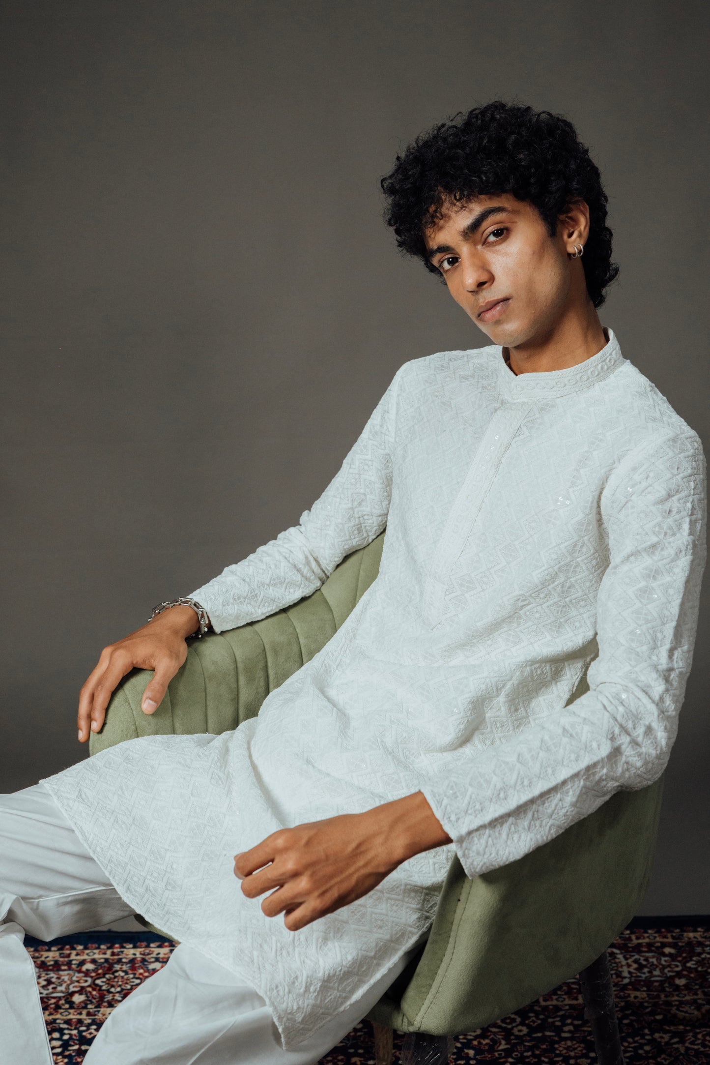 Safaid-e-Noor Kurta with pajama